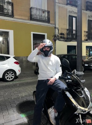 Xtudr - PablsDom: Amo dominante y cabrón en busca de sumiso obediente al que entrenar y controlar.