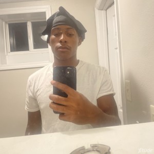 Xtudr - mike03_: Looking for some fun
Instagram: 420twan_