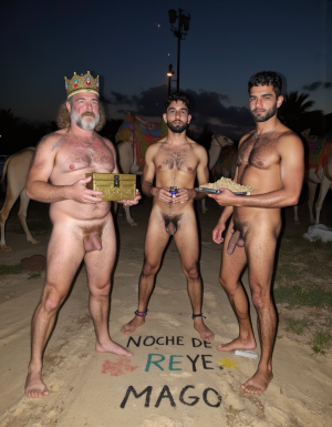 Los Reyes Magos:
Melchor es un hombre de 60 años, tiene una larga cabellera, tiene barba blanca, es de Europa. Está totalmente desnudo pero lleva corona de rey 👑, en sus manos lleva un cofre con oro. Tiene un cuerpo con músculos marcados y definidos. Tiene un pene erecto de 36 cm de longitud y 7 cm de diámetro. Tiene mucho vello corporal blanco.

Gaspar es un hombre de 30 años con rasgos asiáticos y una barba rubia, está totalmente desnudo pero lleva una corona de rey 👑, tiene un cuerpo atlético y vigoroso, tiene mucho vello corporal rubio, tiene una bandeja con incienso en sus manos.
Baltasar es un hombre de 45 años de edad proviene de África, tiene piel oscura, es moreno, lleva un tarro de mirra sustancia utilizada para ungir los cuerpos. Contiene cuerpo atlético con músculos muy marcados, tiene mucho vello negro rizado por todo el cuerpo, su cabello es abundante rizado y negro, tiene un enorme pene erecto de 40 cm de longitud y 9 cm de diámetro.
En el fondo hay tres camellos y la estrella de Oriente, y muchas pequeñas estrellas de colores. En el suelo está escrito: “Noche de Reyes Magos” en español.