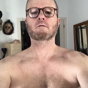 Xtudr - Englishmaster: PARA AMOS. Comparto mi sumiso joven guapo asiático el lunes 15 diciembre en BCN de 11-16h. Haremos sesión cañera. 
Me...