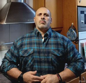 Xtudr - robustobcn: 1,74 y 120 kilos aprox,3xl de camiseta,barba,peludo,piernas grandes,tatuado.
busco hombres maduros,masculinos,robustos y...