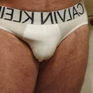 Xtudr - P.A.M: Very bottom... very cocksucker...... note that I don't pay anyone.