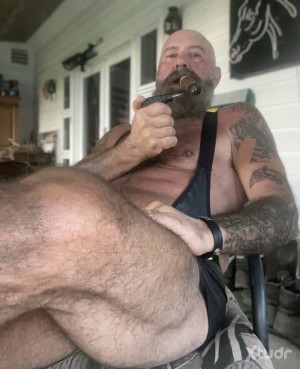 Xtudr - Masterliam67: I’m in search of a submissive bottom who’s ready to serve