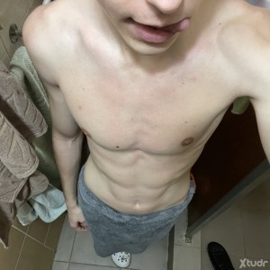 Xtudr - Russianboytoy: My hole is weak for you. Will you be my daddy for tonight?