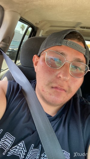 Xtudr - JuanCarloZ: Young, chubby good fart happy
