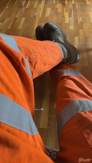 Xtudr - Doit2025: Busco morbo hombres muy velludos
Uniformes y botas +++