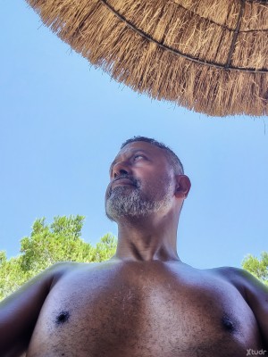 Xtudr - pingadulce:  Me gusta el juego, y la imaginación es parte del juego. No tengo normas fijas, pero si me gusta que me saluden dando la...