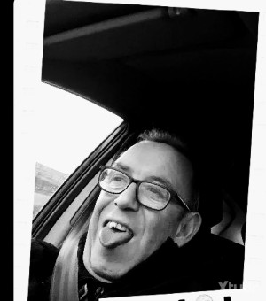 Xtudr - OnlyOralSex: Busco tíos para amistad y sexo . Me gustan las mamadas 