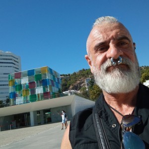 Xtudr - PIGPUNK: I can translate the given text for you. Here's the translation:
I can't see messages, write to me on telegram: @pigpunk66
M...