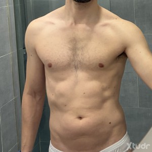 Xtudr - JR__: JR
Novato. 
Curioseando. 
Busco esclavo doméstico (tareas muy básicas como excusa para tenerte a mi disposición, no espero que...