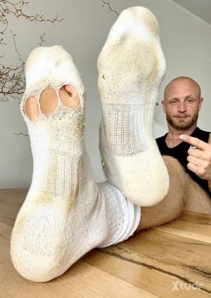Xtudr - Mastermike: DM Open only to serious minded people🔒😈⛓️