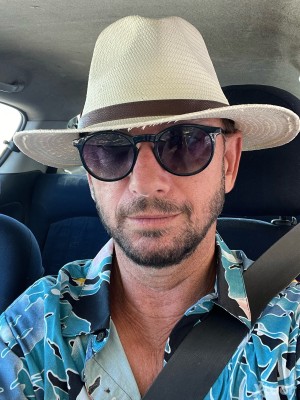 Xtudr - buscoTio: Interesting people with concerns, movies, drinks, disco, restaurant, beach, everything and I have a car.