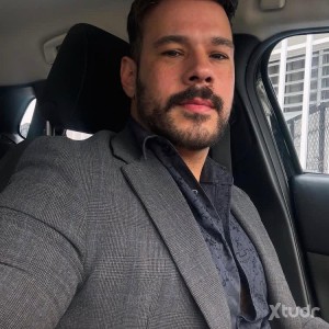 Xtudr - Carlos9272: I'm Carlos by name I'm looking for Mr. Right.