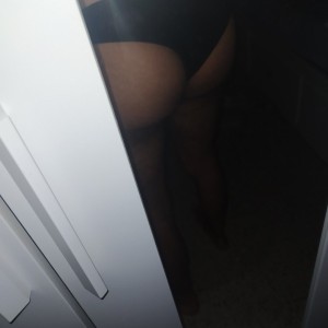 Xtudr - Albertu: Submissive man who gets turned on by domination, body odors, feet and other things.