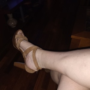 Xtudr - Aliciatv: Busco perrito para satisfacerme en todos mis caprichos y necesidades. 
Si estás interesado manda mensaje y hablamos. 
