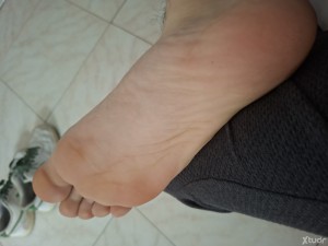 Xtudr - LamepatasA: Busco lamer o que me laman los pies, tambien que me hagan cosquillas o correrme en los pies de alguien