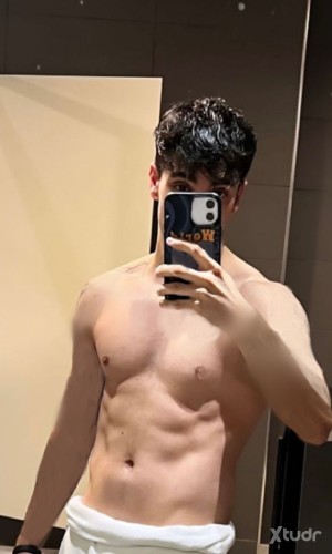 Xtudr - Ikerggcñx: Alguien me manda fotos pollas? 