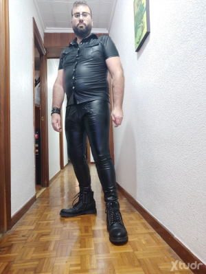 Xtudr - CarsoMonNa: Submissive with desire to learn, and be trained