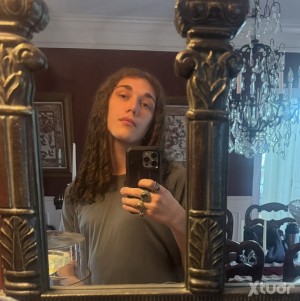 Xtudr - jamesamore: I’m versatile trying to find a relationship with a partner who loves me mutually I highly value communication and I’m th...