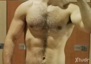 Xtudr - BuscoPerroMAD: Muscular, athlete, healthy, balanced, dominant, Bisexual. I'm looking for a submissive in Madrid.