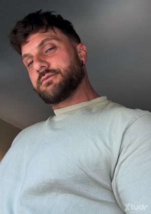 Xtudr - howardbryan25: Looking for sex chat fun and friends 