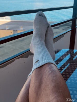 Xtudr - solopies: Quieres un masaje de pies??🦶🏻🦶🏻me ofrezco sin problemas,PIEZACOS bien cuidados, NO OLORES, en principio solo 🦶🦶🦶,
Amos cas...