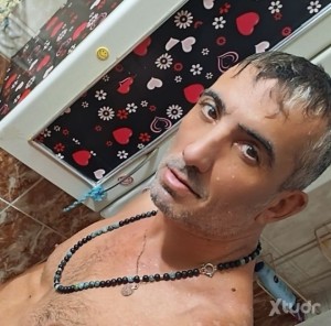 Xtudr - AmoFirmeDisc: QUIERO A MI ZORRA CERCA 
Debes estar en el perfil adecuado si lo que estás buscando es un Amo discreto,muy pocos límit...
