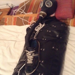 Xtudr - Chico_rebelde: I'm a bondage enthusiast and into mummification, 
I enjoy sensory deprivation as well as deprivation of bodily moveme...