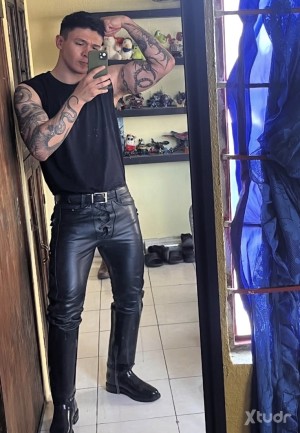 Xtudr - Mike_Master: Dominant man, send me fuck messages 🐽 and send tribute 💸