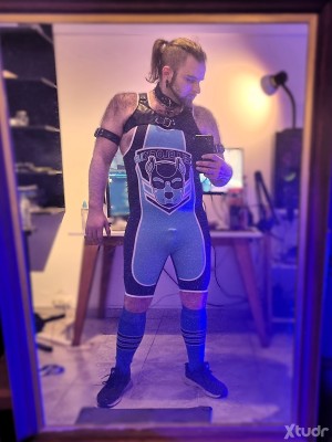 Xtudr - kinkRacc: Find me on X as @kinkRacc. Kinky, submissive, slave. Good profile, masculine, good health, 80kg 175cm. I love BDSM and bei...