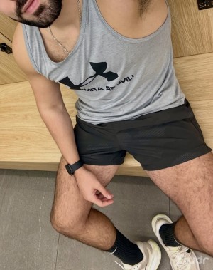 Xtudr - ChastedMad: En busca de un colega que me ayude a iniciarme en el mundo de la castidad…🔐