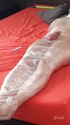 Xtudr - Tuobjeto: Beso negro, Castidad, Castigo psicológico, Cerdeo, Deepthroating, Dildos, Humillación, Inmovilización, Lluvia, Momificació...