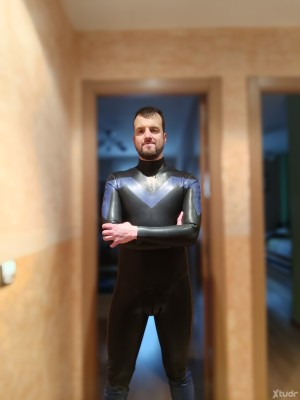Xtudr - H90: Submissive man without a place.
I'm looking for someone with brains who wants to explore real BDSM.