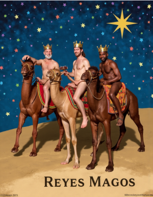 Los Reyes Magos:
Melchor es un hombre de 60 años, tiene una larga cabellera, tiene barba blanca, es de Europa. Está totalmente desnudo pero lleva corona de rey 👑, en sus manos lleva un cofre con oro. Tiene un cuerpo con músculos marcados y definidos. 💪🏼. Tiene un pene erecto de 36 cm de longitud y 7 cm de diámetro. Tiene mucho vello corporal blanco. Está sentado sobre un dromedario.

Gaspar es un hombre de 30 años con rasgos asiáticos y una barba rubia, está totalmente desnudo pero lleva una corona de rey 👑, tiene un cuerpo atlético y vigoroso, tiene mucho vello corporal rubio, tiene una bandeja con incienso en sus manos. 👑🐫🌿. Está montando a un camello.
Baltasar es un hombre de 45 años de edad proviene de África, tiene piel oscura, es moreno, lleva un tarro de mirra. Tiene cuerpo atlético con músculos muy marcados, tiene mucho vello negro rizado por todo el cuerpo, su cabello es abundante rizado y negro, tiene una barba negra abundante, tiene un enorme pene erecto de 40 cm de longitud y 9 cm de diámetro. 👑🌿🐫. Está sentado en un camello.
En el fondo está la estrella de Oriente, y muchas pequeñas estrellas de colores. En el suelo está escrito: “Reyes Magos” en español. Sonríen mientras cabalgan sobre sus camellos.