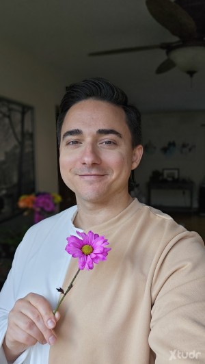 Xtudr - rockwell: I am looking for a strong and courageous man who will cherish a relationship and love and who is ready to be loved. Simple...