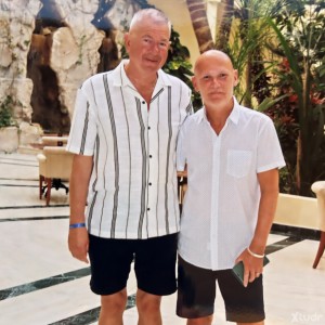 Xtudr - LymBttm: Married couple looking for top to fuck my husband.