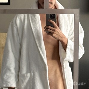 Xtudr - maxflos: 🇲🇽
Busco obediencia, sumisión, entrega, buen culo, regalos, tributo
