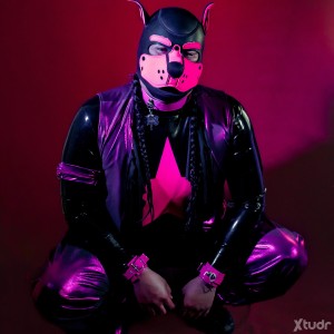 Xtudr - Pup_Leeko: Mi nombre de cachorro es Leeko 
Switch
Me gustan los juegos de impacto, masoquismo, bondage, inmovilización, pies, castid...
