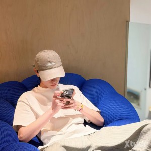 Xtudr - keavin: Chinese people can chat with me and like good-looking people.