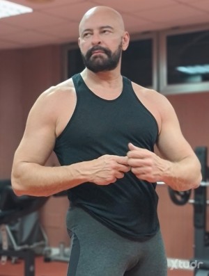 Xtudr - TiarronMangina: In Madrid. I stole a big bottom for dominant guys and masters. I practice assfucking