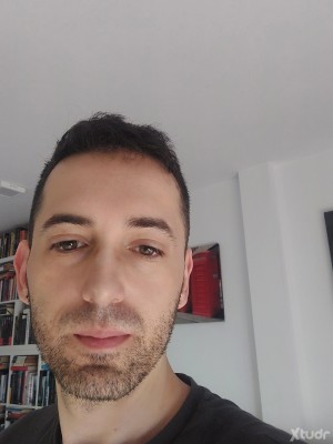 Xtudr - IntrovertitPas92: - CATALÀ -
Necessito un tio dominant, amb caràcter, cabronet i, en el fons, tendre. 
Sí, cabró i tendre, poder con...