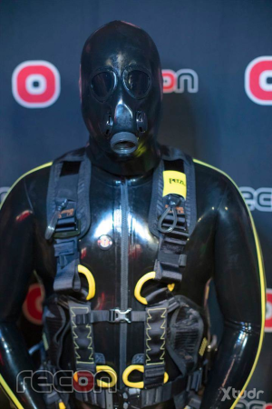 Xtudr - cocko: Fan de la goma y el bondage. Me gusta sudar