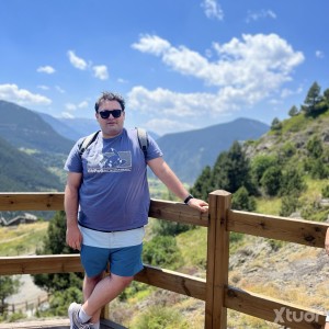 Xtudr - bear31: Oso amo activo busca esclavo como pareja de vida para una relación llena de perversiones y complicidad.
Se espera una mezcla...