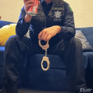 Xtudr - MasterAker666: Busco esclavo masoquista, sumiso, dulcero y sin límites. 