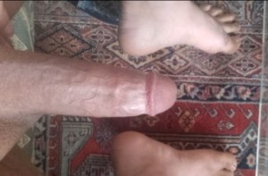 Xtudr - DomTopxestable: Español de raíces árabes. Busco tio sumiso guapo que sepa colocarse en su lugar.
