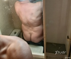 Xtudr - SlaveJ: I want to be submissive.