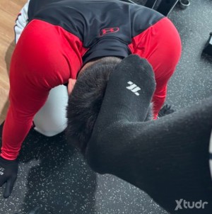 Xtudr - Gusfeet: I know Dominant men 😍 I'm a submissive bottom I love feet 👣 I love to smell them, kiss them and give them rich massages ☺️