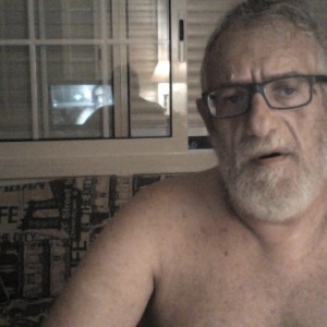 Xtudr - sergeii57: Normal uncle wanting to have a good time and if I get horny I don't say no to a few things, I like vice and fucking aroun...
