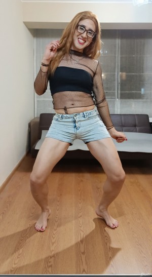 Xtudr - Camialori: I think that a person has to try to explore, feel, touch, try, listen, see, savor their body to understand themselves. Wh...