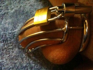 Xtudr - esclavo_bdsm: Obedient, perverted, compliant.